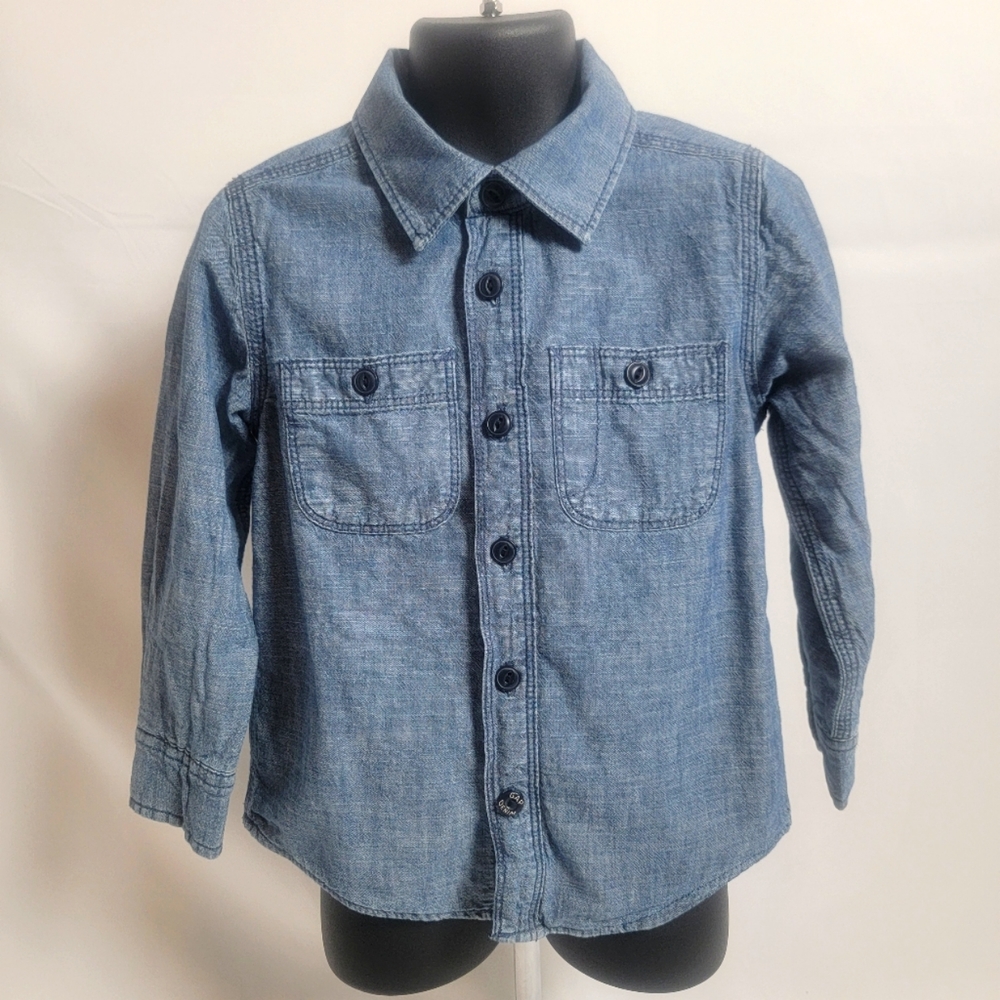 Gap shirt size 4